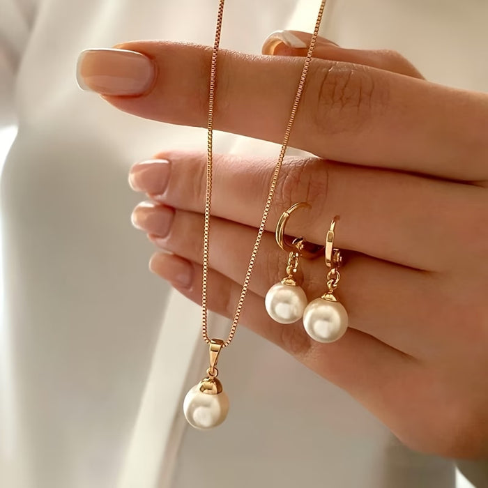 The Bloomsbury Pearl Earring Set